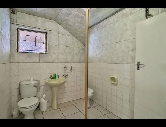 4 BEDROOM HOUSE FOR SALE IN WESTRIDGE